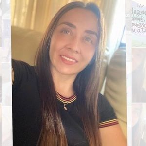 Meet your Posher, Carolina